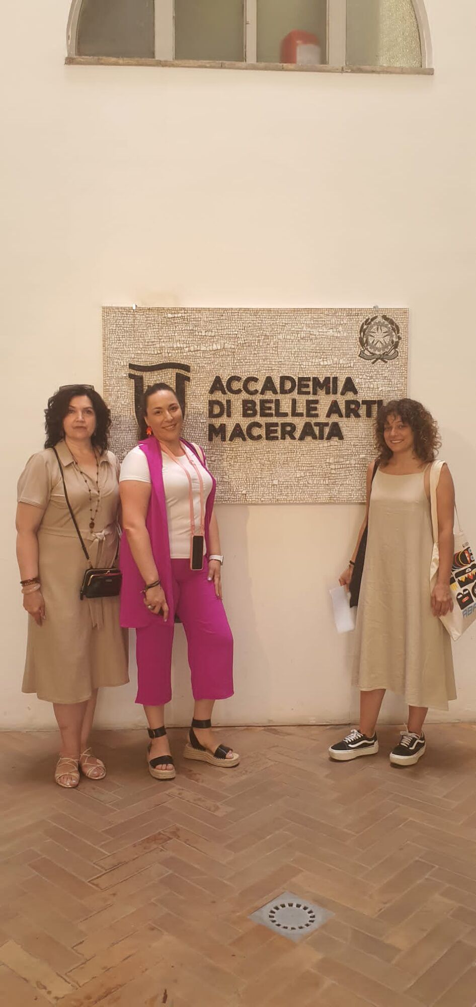 Erasmus: Nuestras profesoras Silvia Luque, Judit Quecuti y Tania Romero en Macerata (Italia)