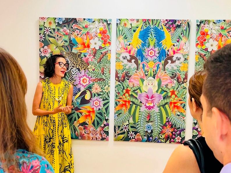 Catalina Estrada con el premio Mujer de Éxito 2026