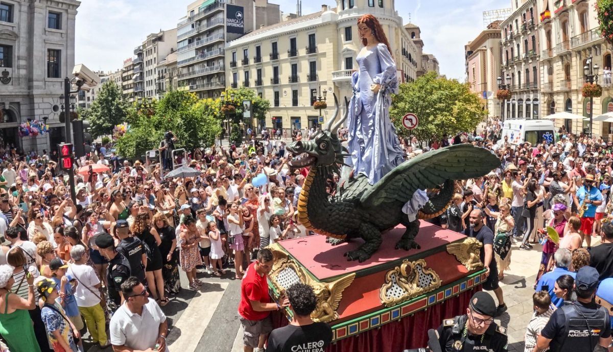 El origen de la Tarasca y la Moda en Granada